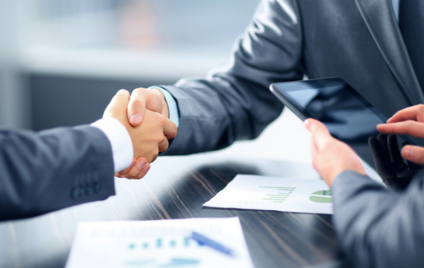 협력을 위한 악수 사진