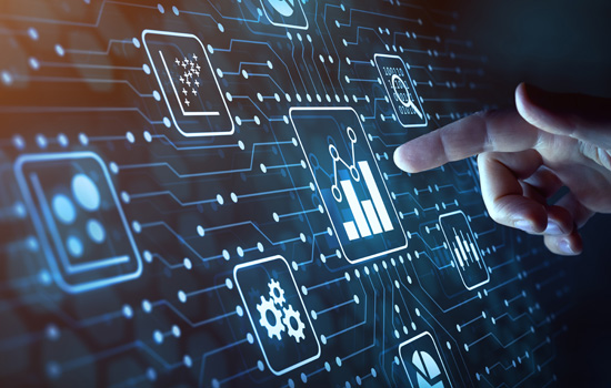 데이터를 활용하는 모습